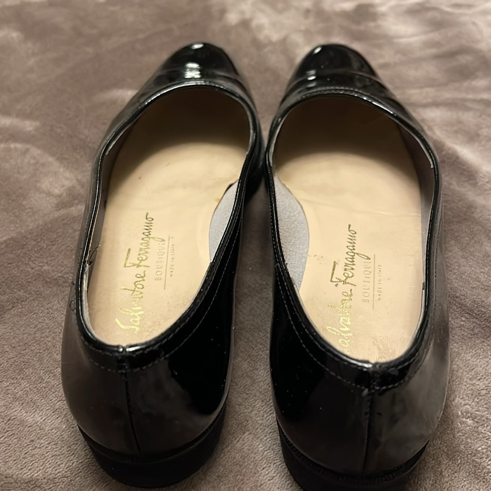 SALVATORE FERRAGAMO Black Patent Slip On Minimalist Loafer - sz 7.5 - Picture 5 of 10